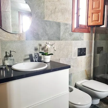 Loft & Private Rooftop With Bbq